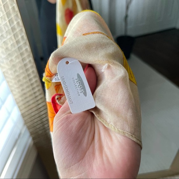 Icon Collection Autumn Leaf Print Infinity Scarf - Picture 4 of 6